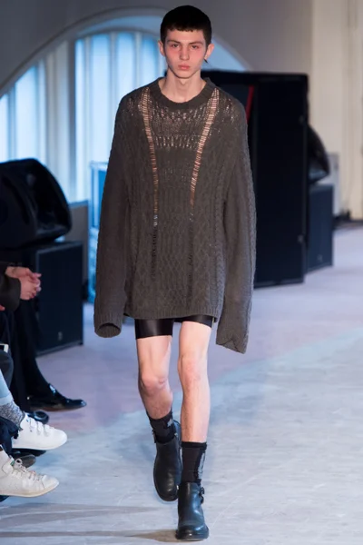 Look 2